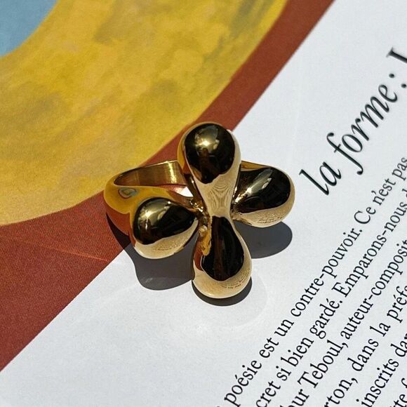 New! “Valeria” Flower Chunky Gold Ring - Picture 1 of 5